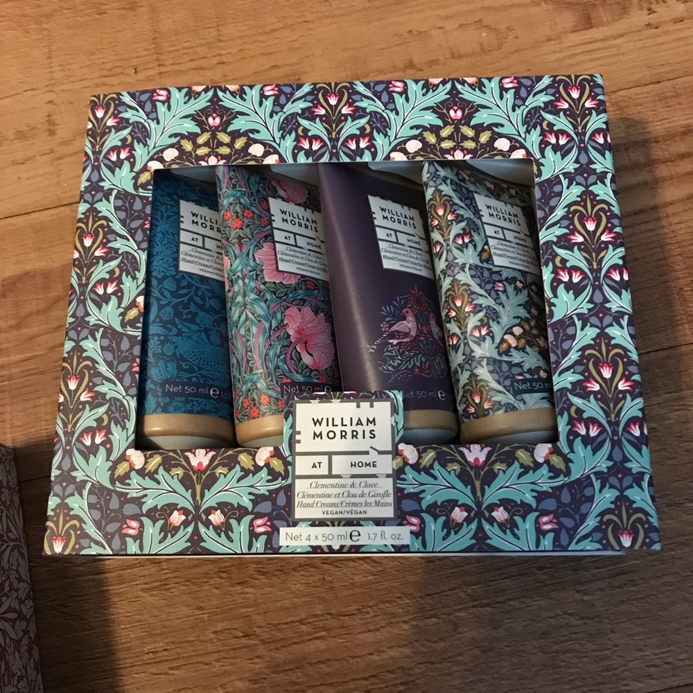 William Morris set of 4 Vegan Hand Creams clementine & clove